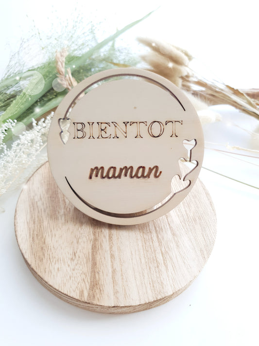 Joli médaillon en bois * Bientôt Maman * - lapetitezou