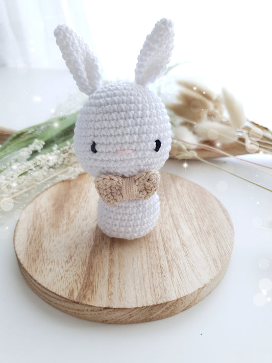 Joli hochet lulu lapin en crochet - lapetitezou